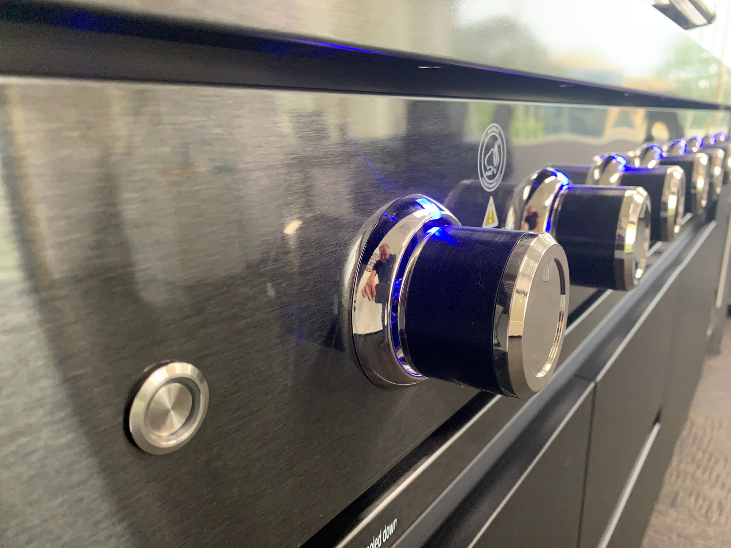 Aspire 6 Burner NAT GAS Combination with Double door Refridgerator, double door floor cabinet, corner cabinet and Sink Cabinets NATURAL GAS (does not include hose & Nat gas governor, they are supplied by an authorised Gas fitter / plumber)